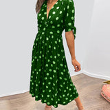 Caterina – Robe midi à pois col V effet sculptant
