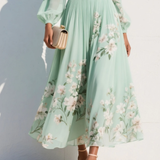 Maëlys – Robe midi plissée fleurie en chiffon col V