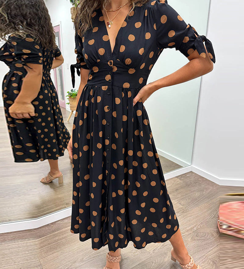 Caterina – Robe midi à pois col V effet sculptant